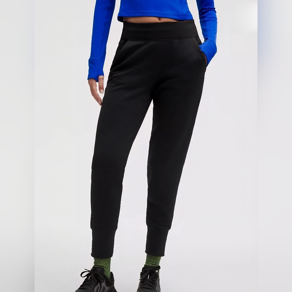 Lululemon Black Waffle Texture Joggers Size 2 High Rise Athletic Pants